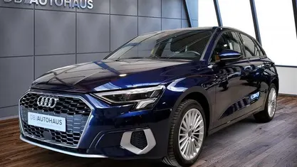 Gebraucht Audi A3 Advanced Plus 150 PS (110 kW) 2024 Blau Limousine