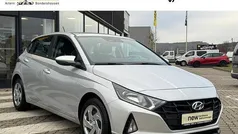 Sleek silver Gebraucht 2021 Hyundai i20 Select Limousine | 12.790 € (Fairer Preis)