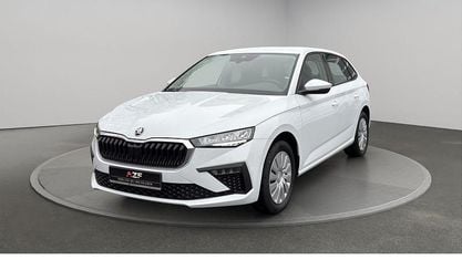 Używany Skoda Scala Essence 95 KM (69 kW) 2026 Biały Hatchback