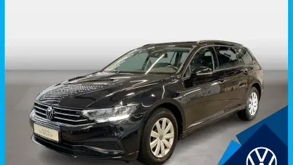 Gebraucht VW Passat Basis 150 PS (110 kW) 2021 Deep black perleffekt (metallic) Kombi