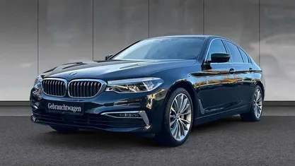 Saphirschwarz metallic Gebraucht 2019 BMW 530 Luxury Line Limousine | 31.870 € (Guter Preis)