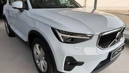 Gebraucht 2024 Volvo XC40 Core SUV | 33.880 € (Guter Preis)