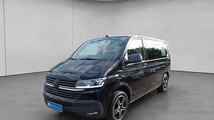Schwarz Gebraucht 2022 VW Multivan Trendline Van | 47.990 € (Etwas zu teuer)
