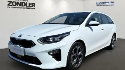 Gebraucht Kia Ceed Sportswagon Spirit 140 PS (102 kW) 2020 Wd) cararraweiss (weiss Kombi