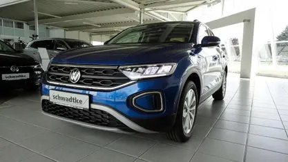 Ravennablaumetallic Gebraucht 2025 VW T-Roc Life SUV | 27.890 € (Guter Preis)
