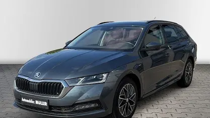 Usata Skoda Octavia Clever 110 CV (80 kW) 2021 Grigio Station wagon