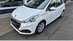 Weiß Gebraucht 2017 Peugeot 208 Active Kleinwagen | 7.890 € (Fairer Preis)