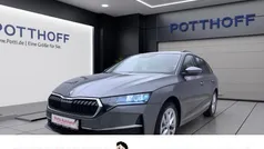 Grau Gebraucht 2024 Skoda Octavia Selection Kombi | 29.777 € (Guter Preis)