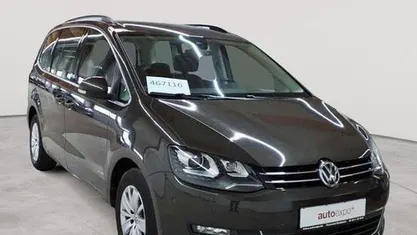 Gebraucht VW Sharan Comfortline 150 PS (110 kW) 2022 Van / Kleinbus