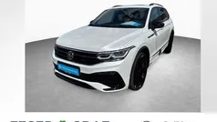 Oryxweiß perlmutteffekt Gebraucht 2024 VW Tiguan Allspace R-line SUV | 46.790 € (Fairer Preis)