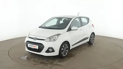 Gebraucht Hyundai i10 Style 87 PS (63 kW) 2015 Weiß Kleinwagen