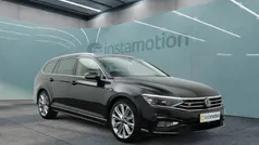 Schwarz Gebraucht 2023 VW Passat R-line Kombi | 36.749 € (Fairer Preis)