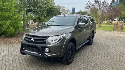 Gebraucht Mitsubishi L200 Diamant Edition 181 PS (133 kW) 2019 Grün Pickup
