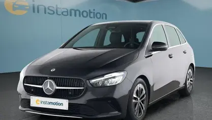 Gebraucht Mercedes B200 163 PS (119 kW) 2024 Schwarz Van / Kleinbus