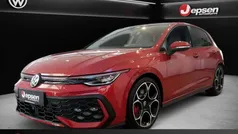 Kings red metallic / schwarz u Gebraucht 2025 VW Golf VIII GTI Limousine | 41.470 € (Superpreis)