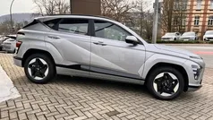Shimmering silver Gebraucht 2024 Hyundai Kona SUV | 37.950 € (Etwas zu teuer)