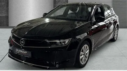 Schwarz Gebraucht 2023 Opel Astra Enjoy Limousine | 18.450 € (Guter Preis)
