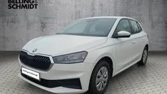Candyweiß Gebraucht 2023 Skoda Fabia Active Limousine | 13.880 € (Fairer Preis)