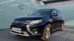 Schwarz Gebraucht 2021 Mitsubishi Outlander P-HEV SUV | 23.499 € (Fairer Preis)