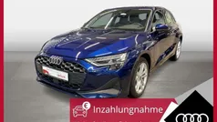 Navarrablau (metallic) Gebraucht 2024 Audi A3 Sportback Ambiente Limousine | 34.420 € (Fairer Preis)