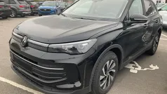 Grenadill schwarz metallic Neu 2025 VW Tiguan Life SUV | 41.445 € (Fairer Preis)