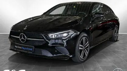 Gebraucht Mercedes CLA250e Shooting Brake 160 PS (117 kW) 2022 Unilack nachtschwarz Kombi