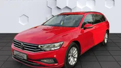 Rot Gebraucht 2023 VW Passat Business Kombi | 21.825 € (Superpreis)