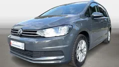 Delfingrau metallic Gebraucht 2024 VW Touran Comfortline Van / Kleinbus | 33.889 € (Fairer Preis)