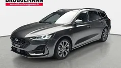 Grau Neu 2025 Ford Focus ST-Line X Kombi | 28.990 € (Fairer Preis)