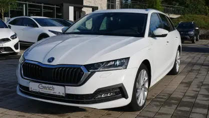Gebraucht Skoda Octavia 204 PS (150 kW) 2021 Weiß Limousine