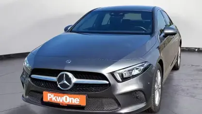 Gebraucht Mercedes A200 Progressive 163 PS (119 kW) 2021 Grau Limousine