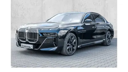 Gebraucht BMW 740 M Sport 286 PS (210 kW) 2025 Schwarz Limousine