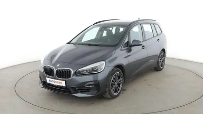 Grau Gebraucht 2020 BMW 220 Gran Tourer Sport Line Van / Kleinbus | 20.150 € (Fairer Preis)