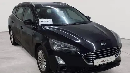 Obsidianschwarz metallic Gebraucht 2020 Ford Focus Titanium Kombi | 12.490 € (Superpreis)