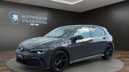 Gebraucht VW Golf VIII R-line 150 PS (110 kW) 2024 Delfingrau Limousine