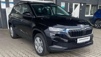 Gebraucht 2025 Skoda Karoq Selection SUV | 35.900 € (Fairer Preis)