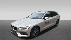 Bright dusk / metallic Gebraucht 2023 Volvo V60 Core Kombi | 36.998 € (Fairer Preis)