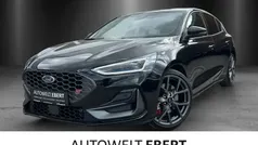 Obsidianschwarz Gebraucht 2024 Ford Focus ST Limousine | 37.990 € (Fairer Preis)