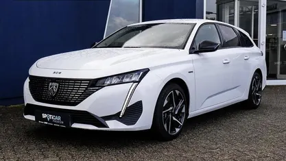 Weiß Gebraucht 2022 Peugeot 308 SW Allure Kombi | 24.391 € (Etwas zu teuer)