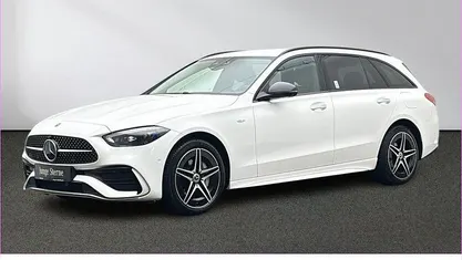 Gebraucht Mercedes C300e AMG 313 PS (230 kW) 2025 Polarweiß uni Kombi