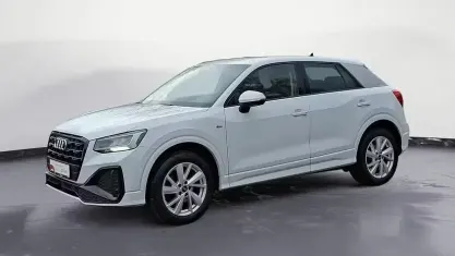 Gebraucht Audi Q2 S-Line 150 PS (110 kW) 2022 Gletscherweiß metallic SUV