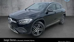 Kosmosschwarz Gebraucht 2023 Mercedes GLA250 Progressive SUV | 44.980 € (Fairer Preis)
