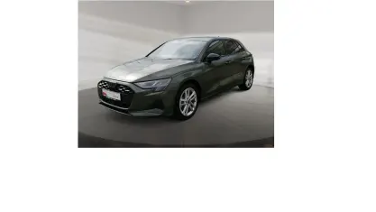 Gebraucht Audi A3 Advanced Plus 116 PS (85 kW) 2025 Grün Limousine