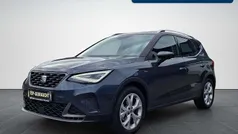 "magnetic tech" metallic Gebraucht 2023 Seat Arona FR SUV | 20.880 € (Fairer Preis)