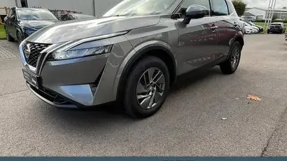 Grau Gebraucht 2022 Nissan Qashqai Acenta SUV | 19.970 € (Fairer Preis)