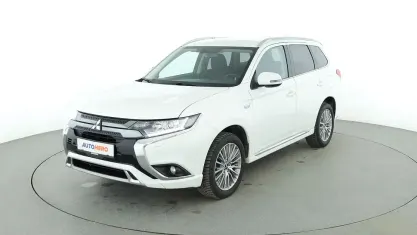 Gebraucht Mitsubishi Outlander P-HEV 82 PS (60 kW) 2021 Weiß SUV