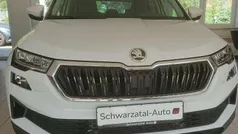 Moonweiss metallic Neu 2025 Skoda Karoq Selection SUV | 34.665 € (Fairer Preis)