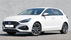 Serenity white / mic Gebraucht 2022 Hyundai i30 Trend | 15.890 € (Guter Preis)
