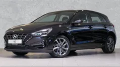 Schwarz Gebraucht 2023 Hyundai i30 Trend Limousine | 20.480 € (Superpreis)