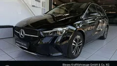 Schwarz Gebraucht 2023 Mercedes B200 Progressive Van / Kleinbus | 31.950 € (Fairer Preis)